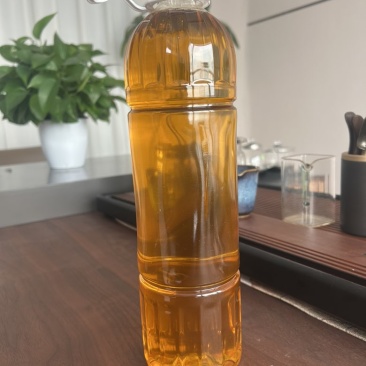 农家自产山茶油，高海拔老树山茶油，需要的联系可供量大