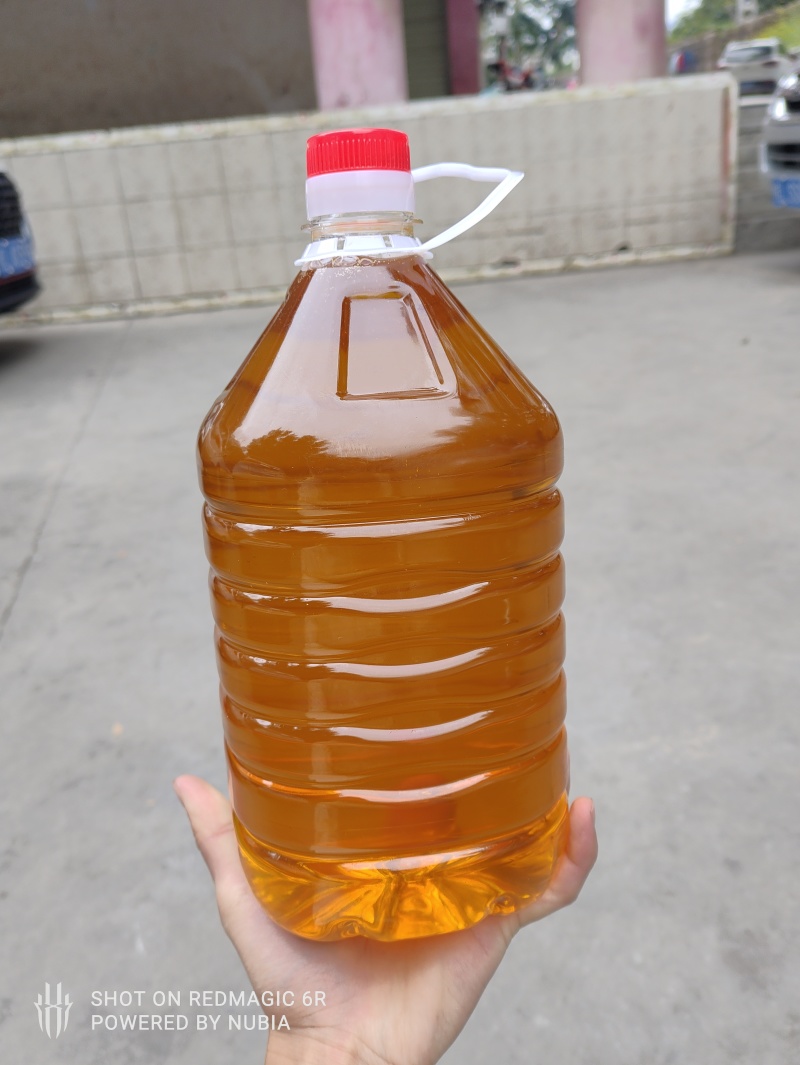 山茶油供货，还有很多货，可开视频可寄样品，量大可合作