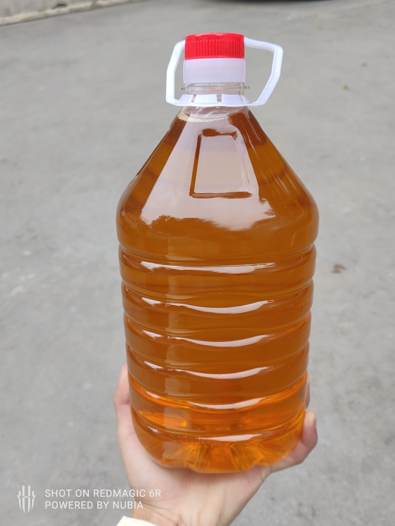 山茶油供货，还有很多货，可开视频可寄样品，量大可合作