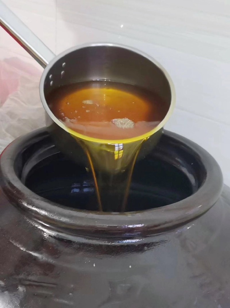 广西茶油，山茶油，茶籽油，月子油，食用油，高海拔采摘的老树茶