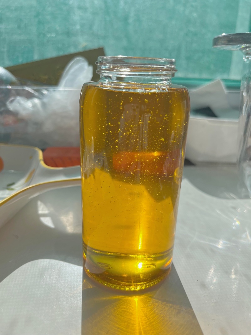 有没有人要现榨的山茶油？这个月21号榨油的，茶籽晒的很干，生