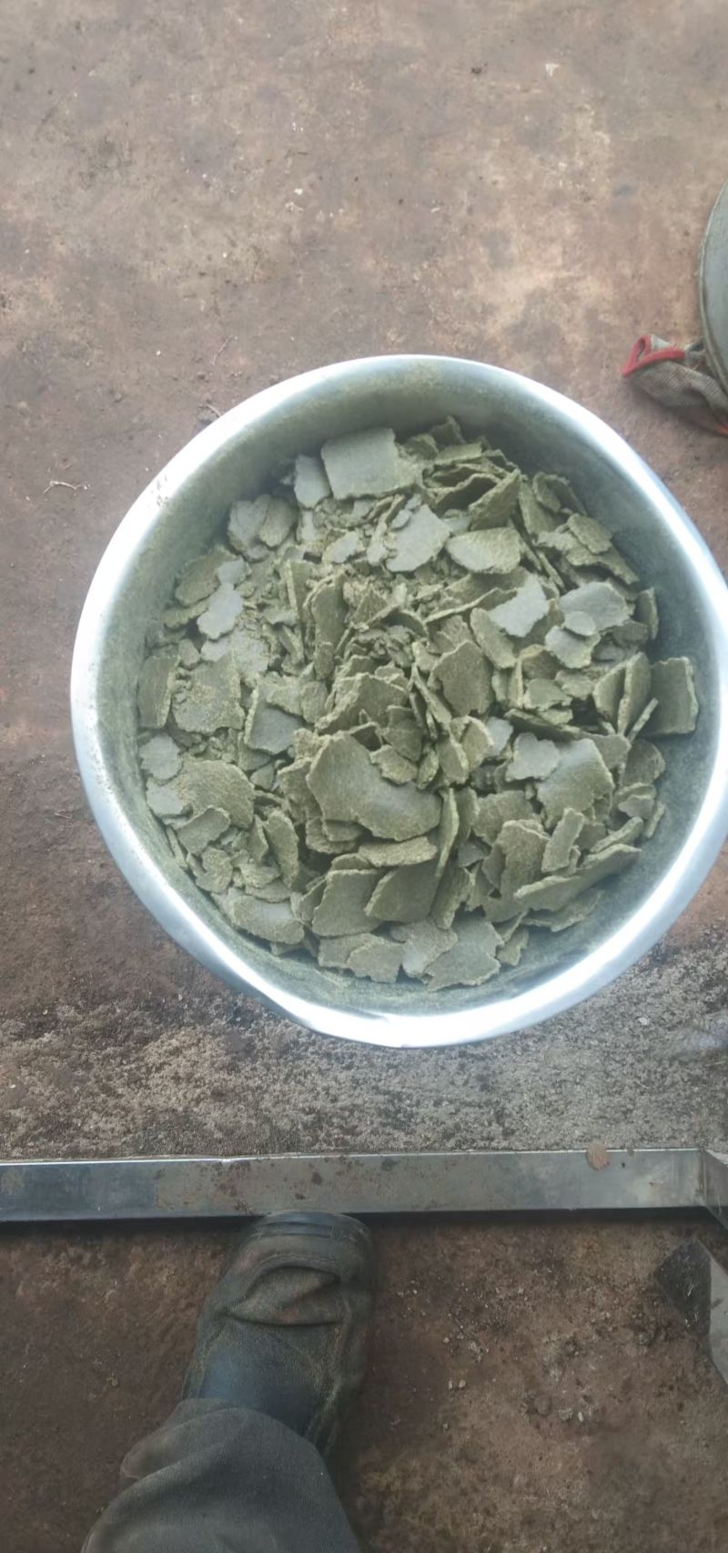 青枯油枯出货，10000起发，2600一吨