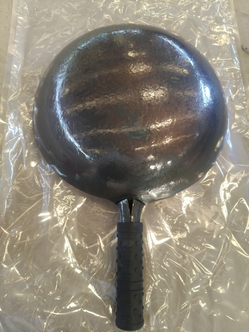 章丘铁锅源头厂家，各种铁锅炒锅都有，鱼鳞镜面锅欢迎详询