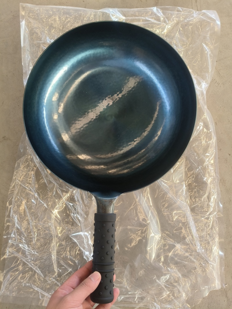 章丘铁锅源头厂家，各种铁锅炒锅都有，鱼鳞镜面锅欢迎详询
