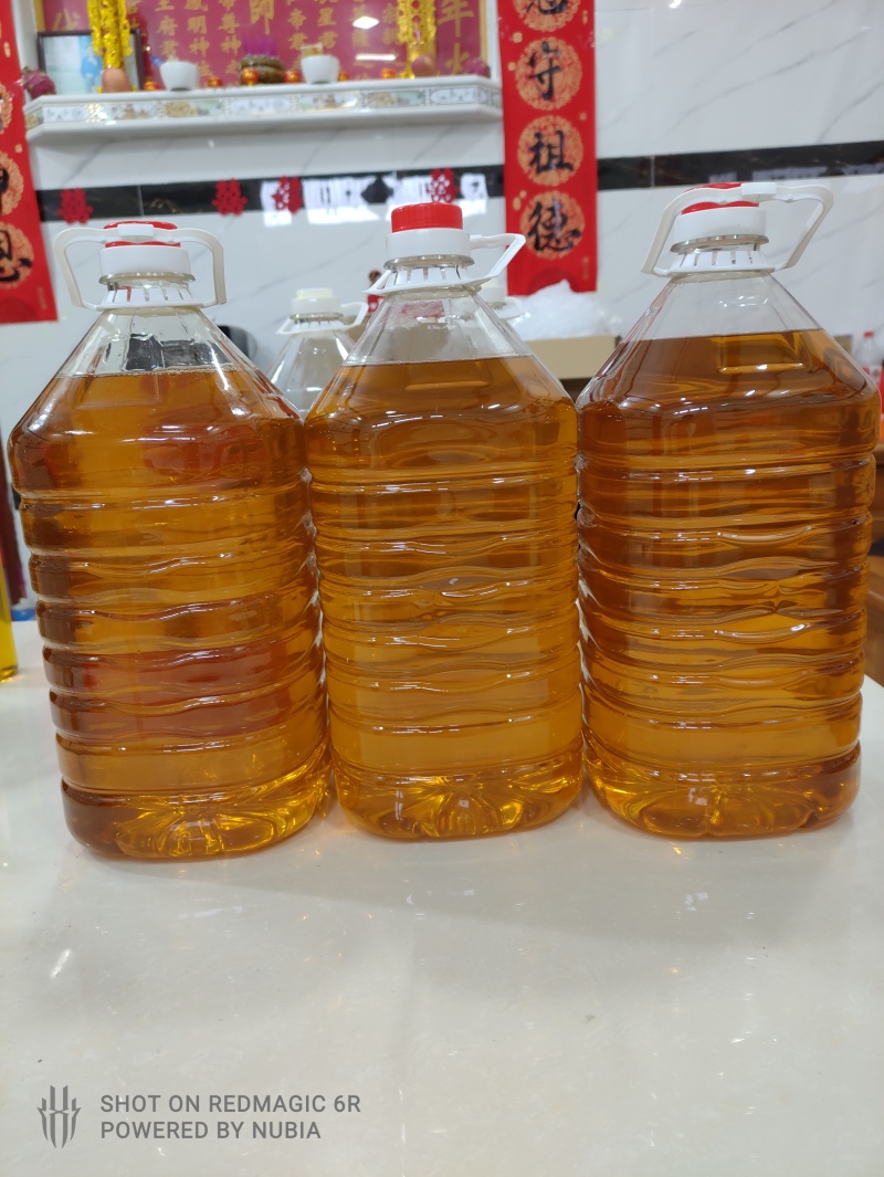 正宗广西***山茶籽农家传统自榨纯正山茶油孕妇老人头道山茶油