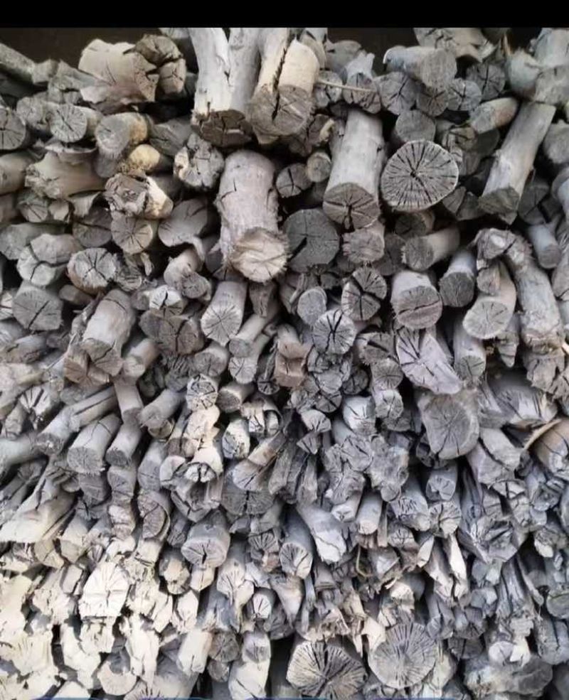 天然青杠树炭，纯木炭，熬火长，热量高