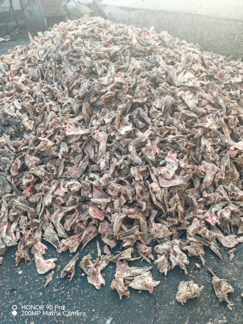 求购熟骨头，骨粉都行一月3000吨