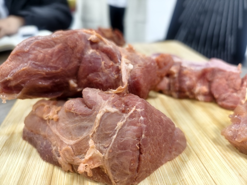 五香熟牛腱子肉，太好吃了，开袋即食！现场实拍试吃