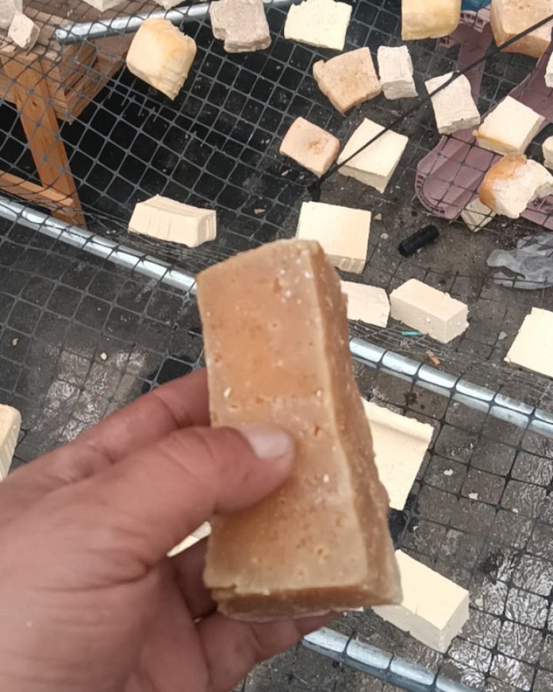 农家晾晒豆腐