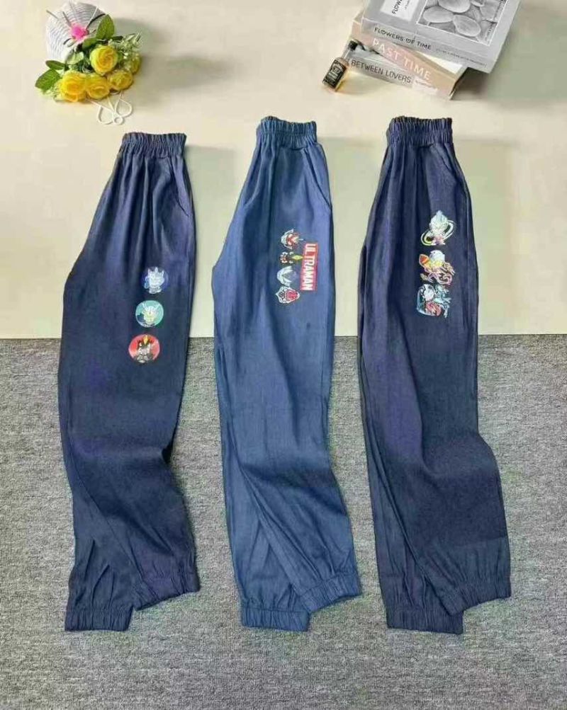 男女童印花牛仔裤，整款花型图案多，3500件左右清6.8