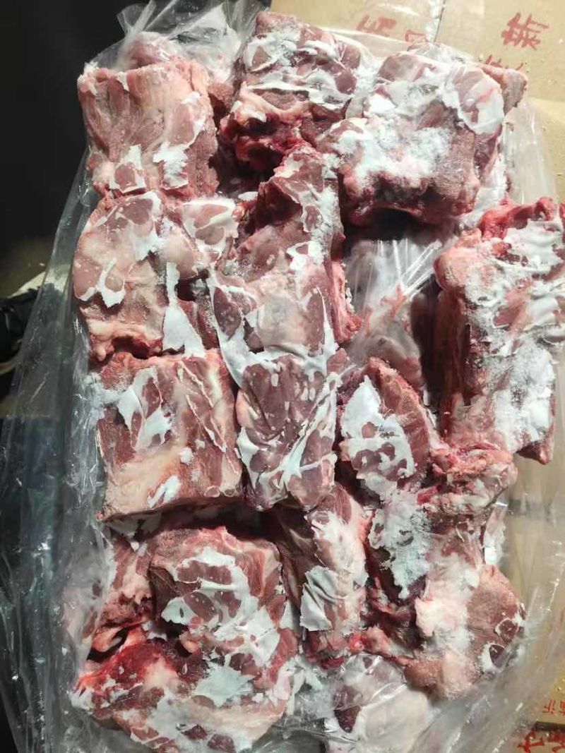 肥猪颈骨，每天生产，新货新开检疫，价格优惠