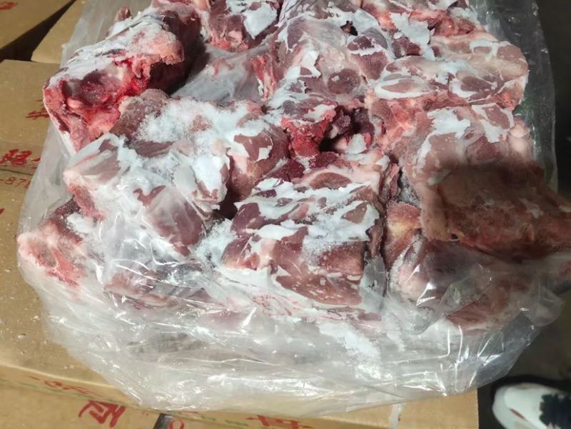 肥猪颈骨，每天生产，新货新开检疫，价格优惠