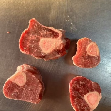 满肉羊小腿块，规格：20斤装