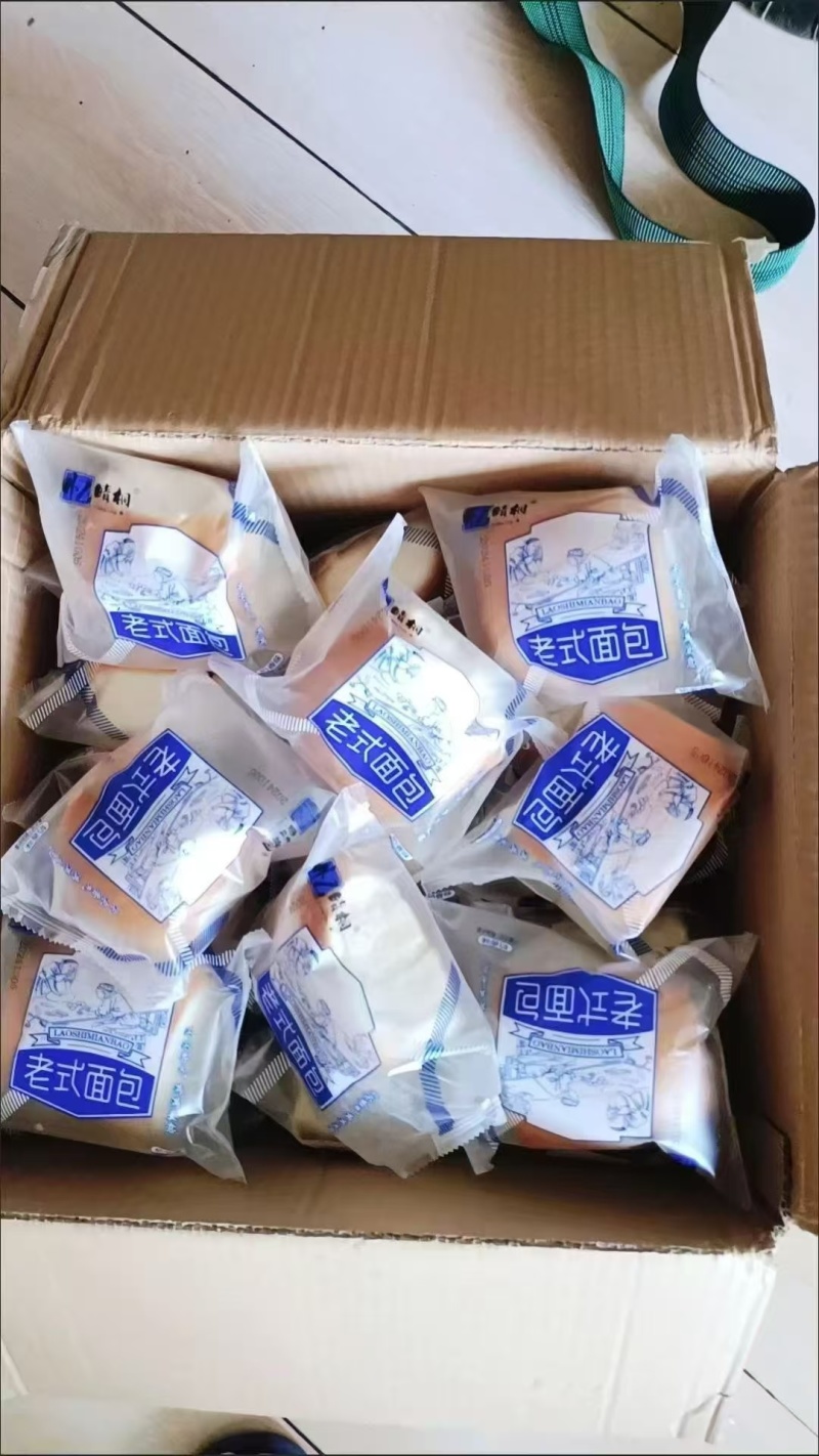 个位数一箱老式面包，小米面包，荞麦面包一箱2斤，新日期