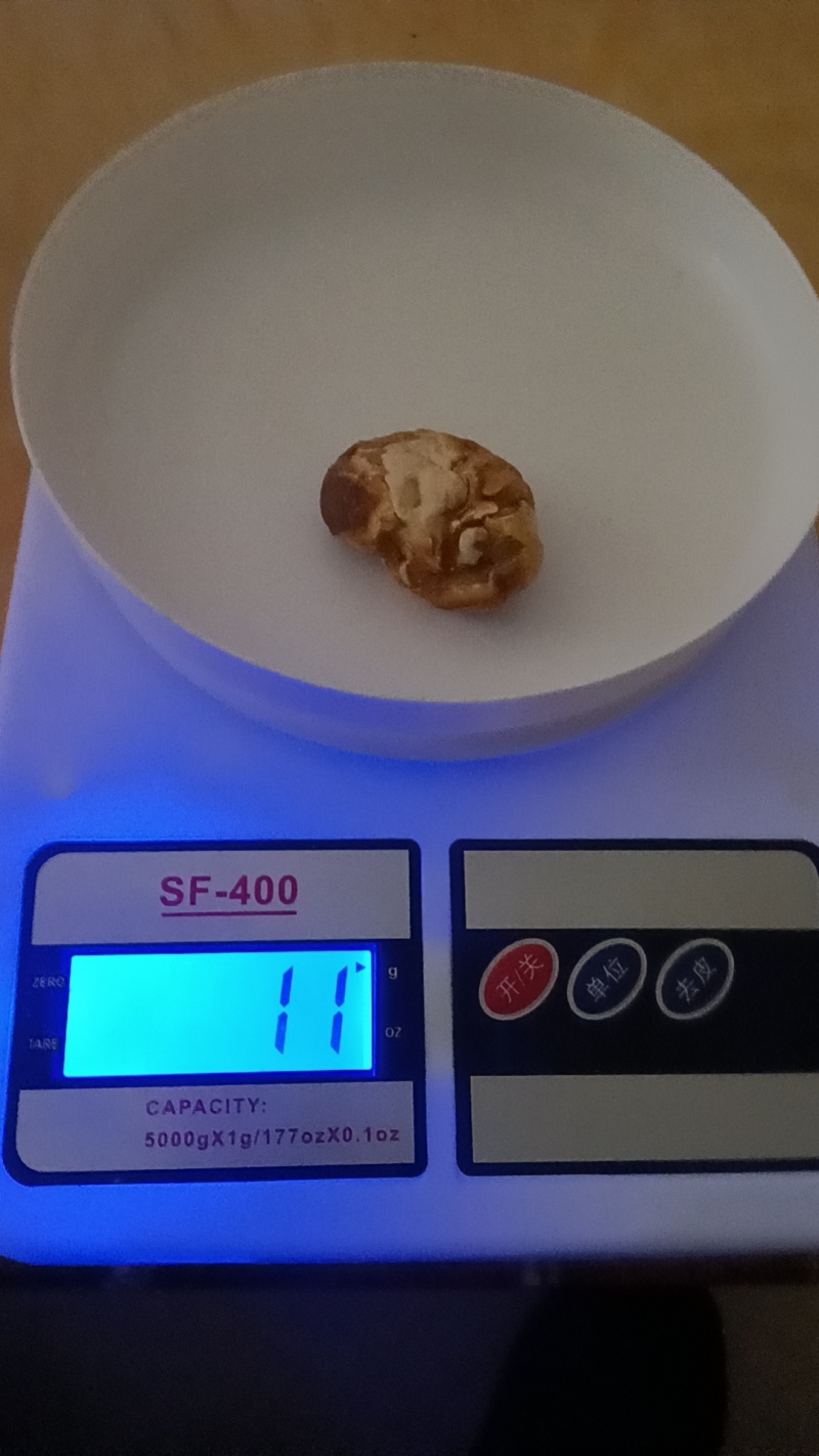 六年老母鸡的鸡宝一个