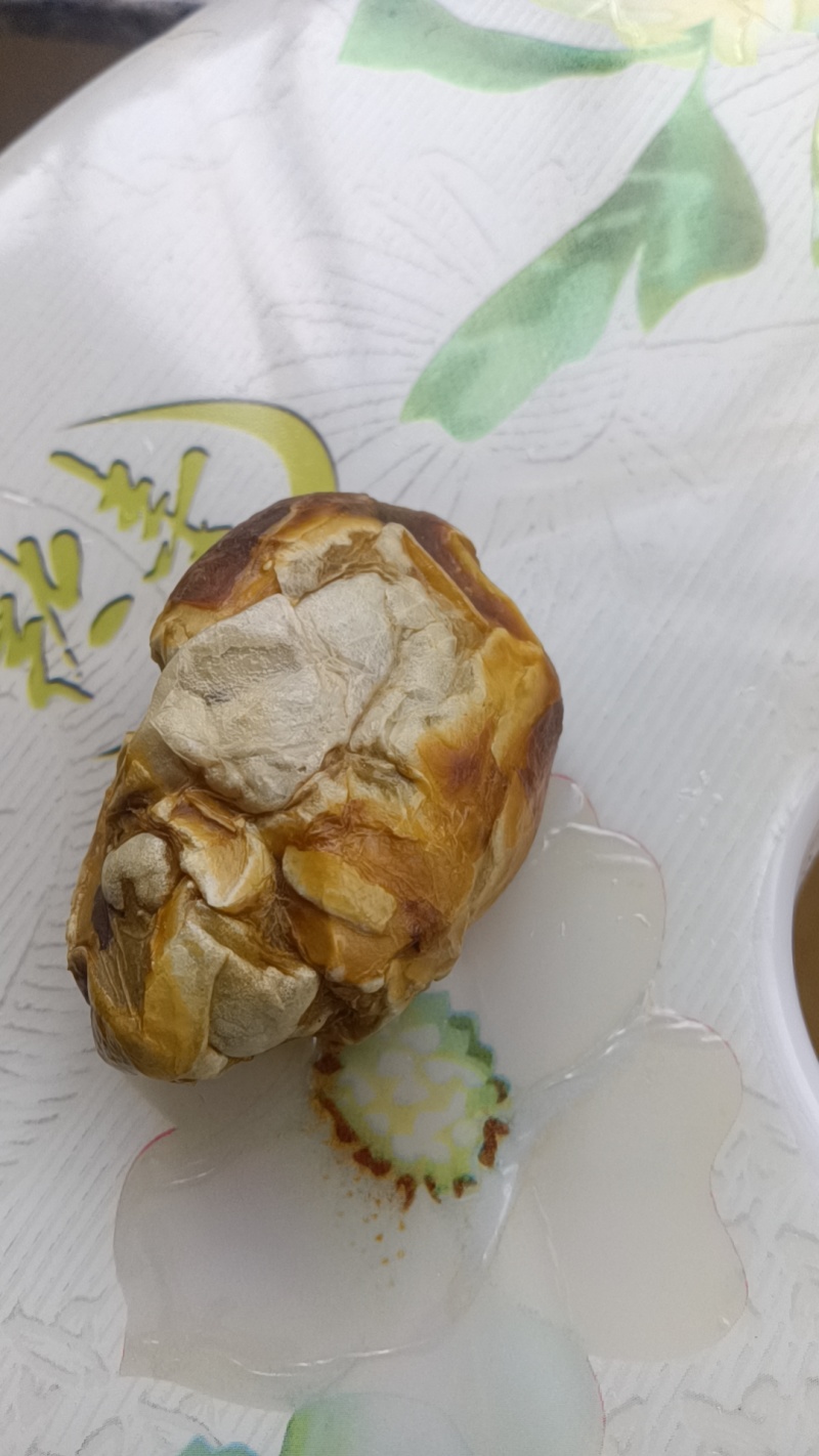 六年老母鸡的鸡宝一个