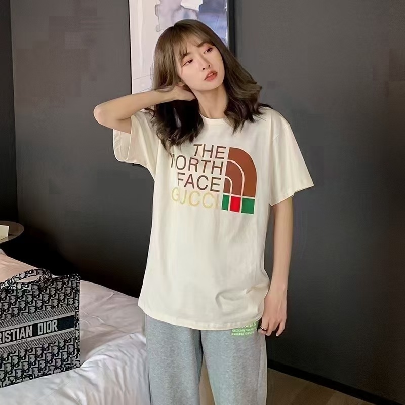批发服装，短袖短裤卫衣卫裤防晒衣纯棉短袖4.99起