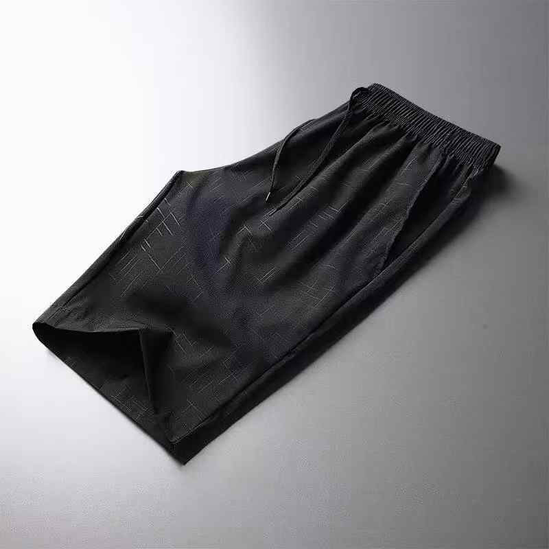 男士高档短裤3000条左右，质量很好，100条起批9.9