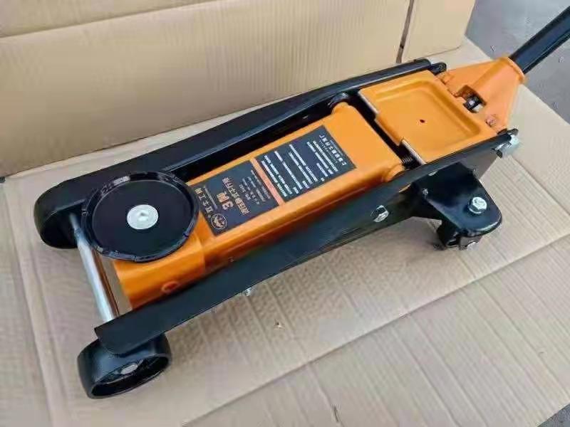 五金汽保工具批发千斤顶各种型号齐全2T2.5