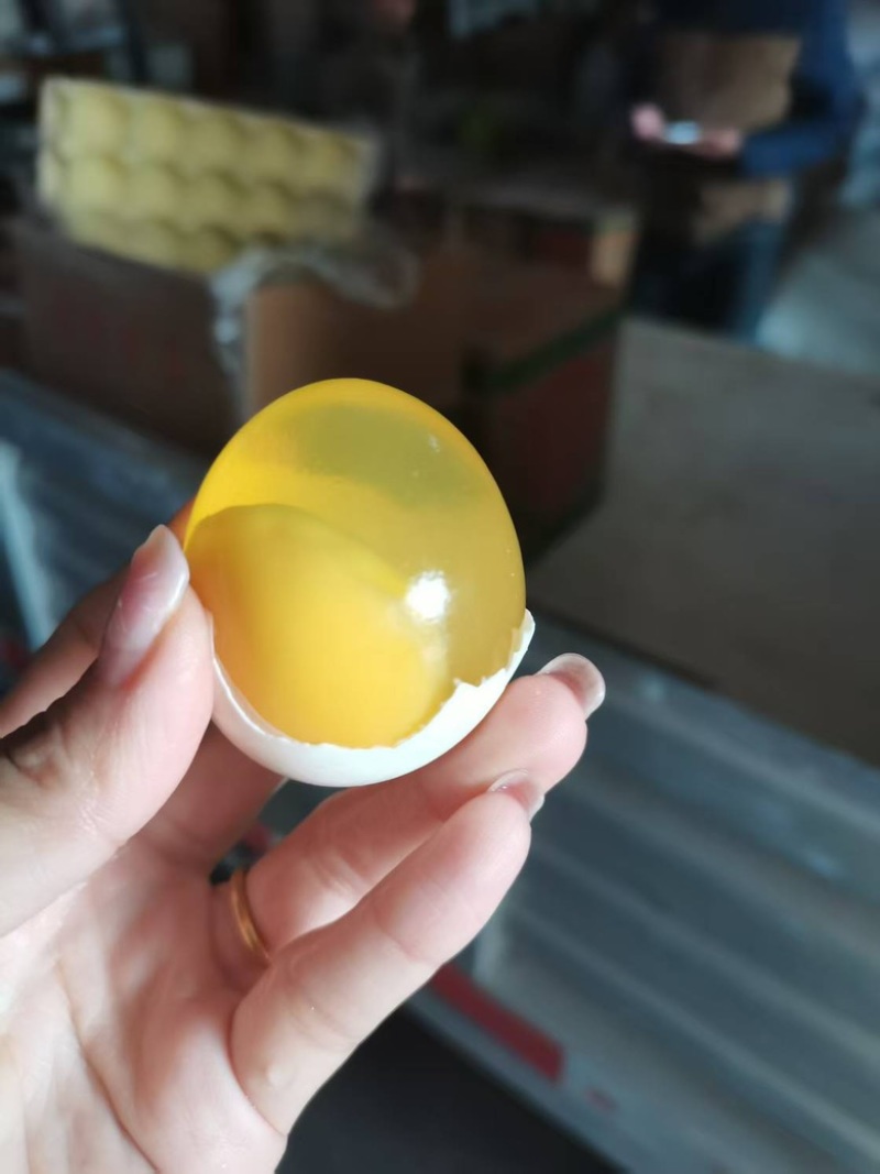 松花皮蛋，一件105个，个个白壳糖心，个头大，口感**