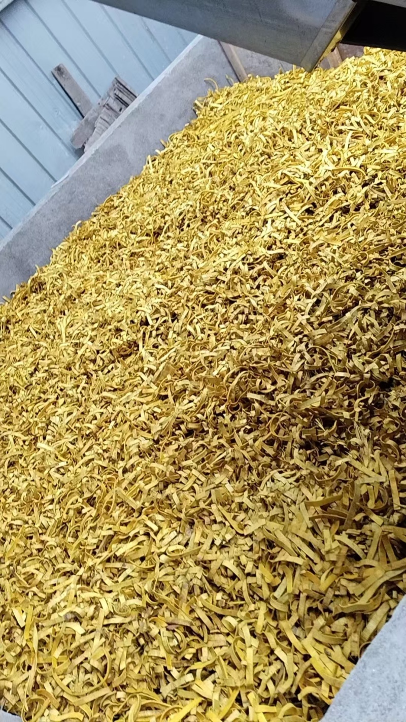 黄柏双面黄，单面黄，下脚料，爆花大量出售，欢迎各大收购商