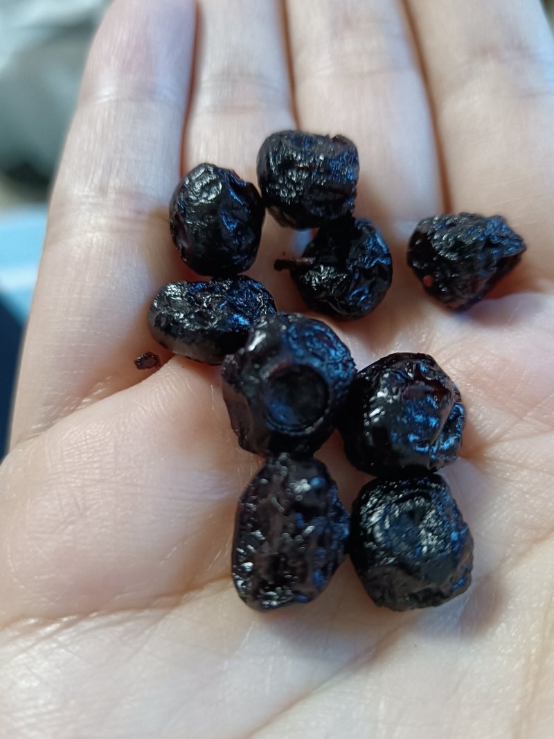 正宗东北蓝莓干，无糖无油100吨大货现存。