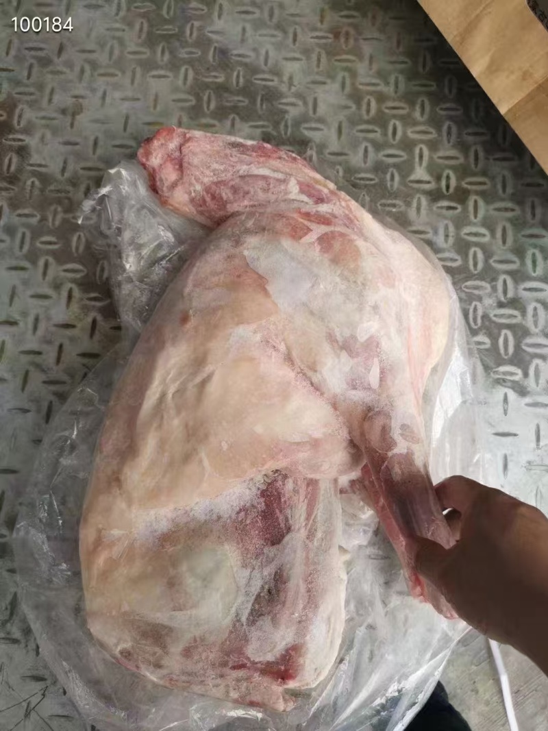 烤全羊，一15-30斤的都有，鲜品分割纯干货