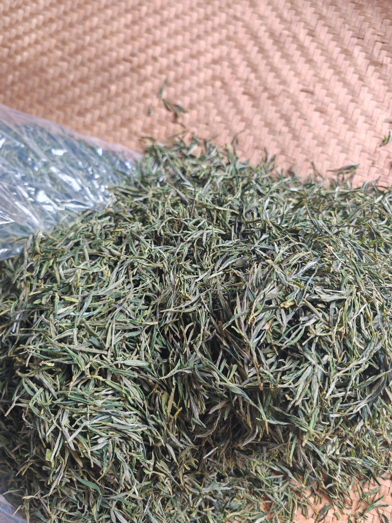 皖南山区高山上的***绿茶
