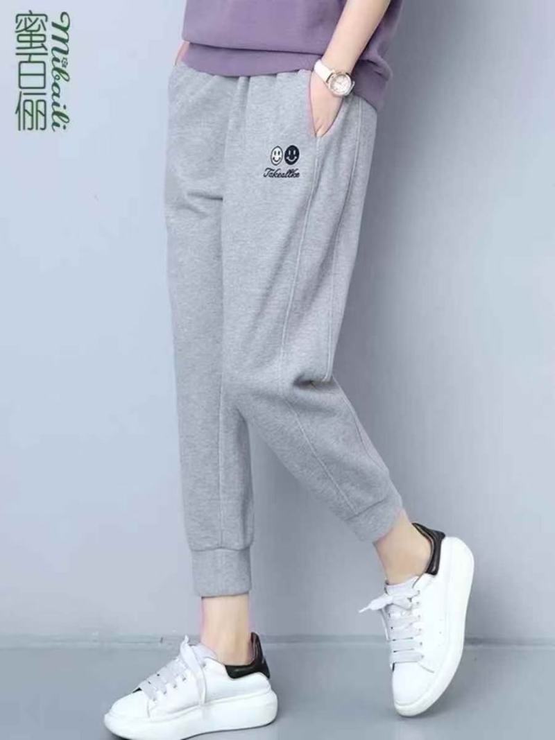 女士精品运动裤300件左右，质量很好，有4-5个款