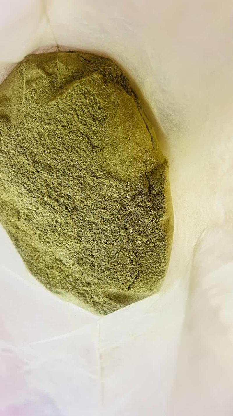 侧柏叶3.5元每斤，50斤起，不包邮，但邮政邮费低，批发联