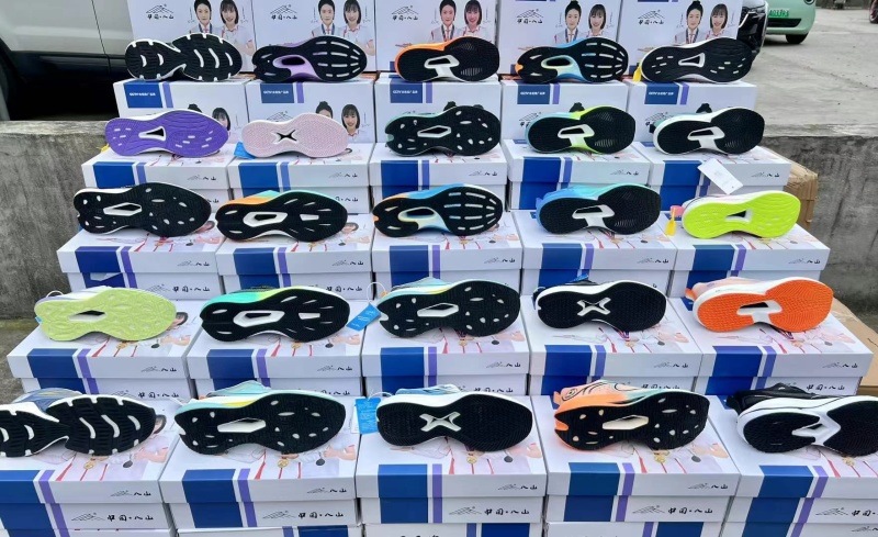 跑鞋运动鞋特价清仓处理