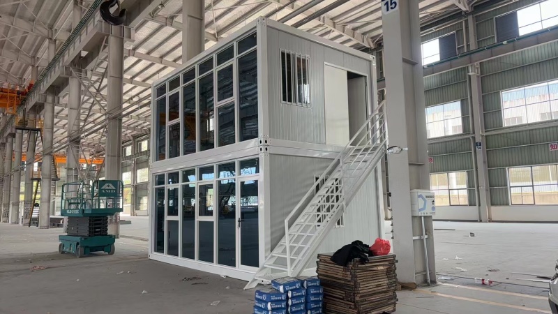集装箱简易活动房简易办公室波纹箱玻璃幕墙