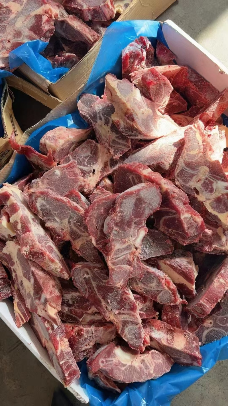 满肉满肉牛脖骨切片
