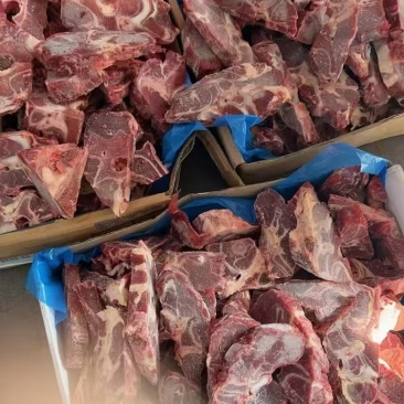 满肉满肉牛脖骨切片