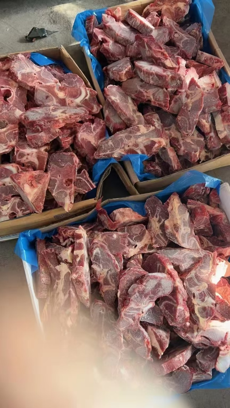 满肉满肉牛脖骨切片