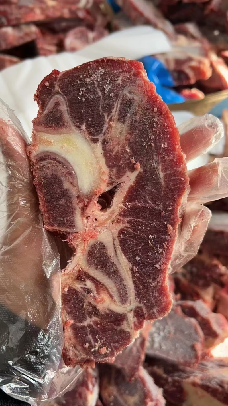 满肉满肉牛脖骨切片