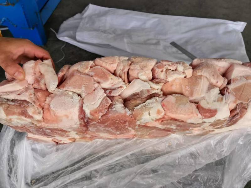 下午花肉条9.6一车五花修下来的肉条不是腹部五花