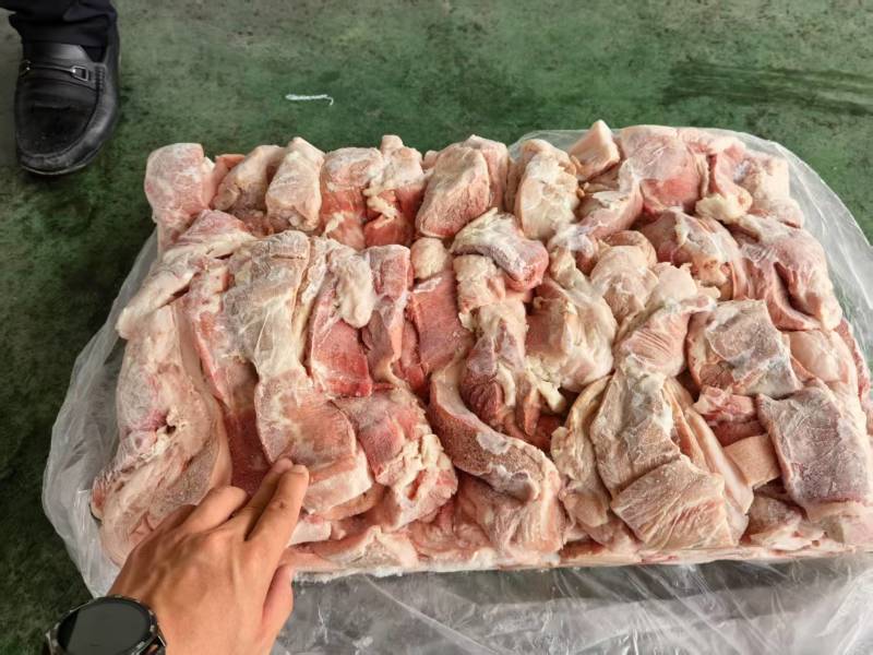 下午花肉条9.6一车五花修下来的肉条不是腹部五花