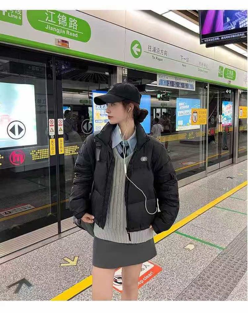 2025年新款女士韩系时尚羽绒棉服，300件左右29.99