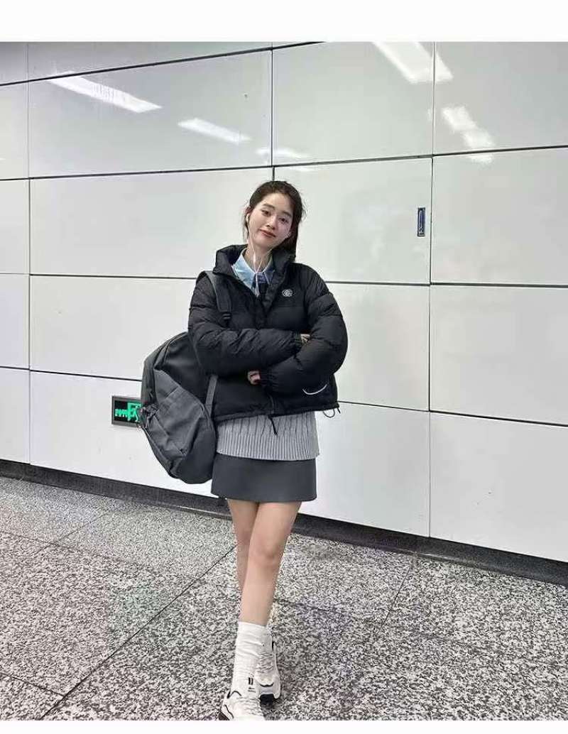 2025年新款女士韩系时尚羽绒棉服，300件左右29.99