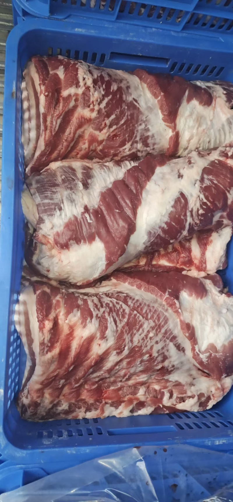 两吨冷鲜肉，前腿肉后腿肉，五花肉
