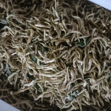 山东平邑金银花百花一号干花，自己在山上种的
