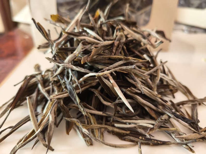 普洱散茶，白茶，苦茶，大叶，紫娟，晒红