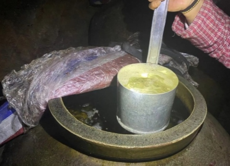 高粱酒，包谷酒，十年老酒