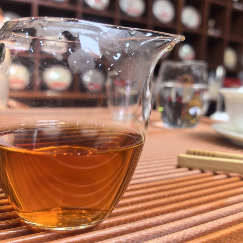 古树晒红性价比**登场一杯封神品尽山野韵味与实惠