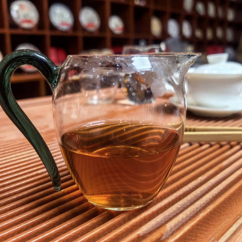 古树晒红性价比**登场一杯封神品尽山野韵味与实惠