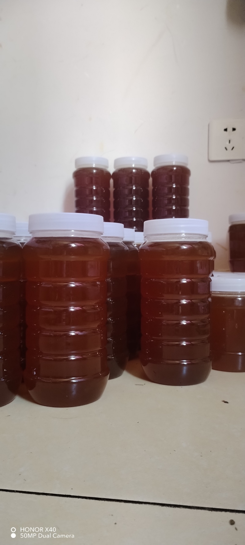 云南正宗，百花蜜纯野生的土蜂蜜