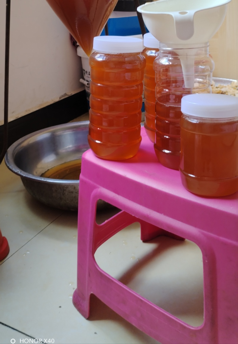 云南正宗野生土蜂蜜