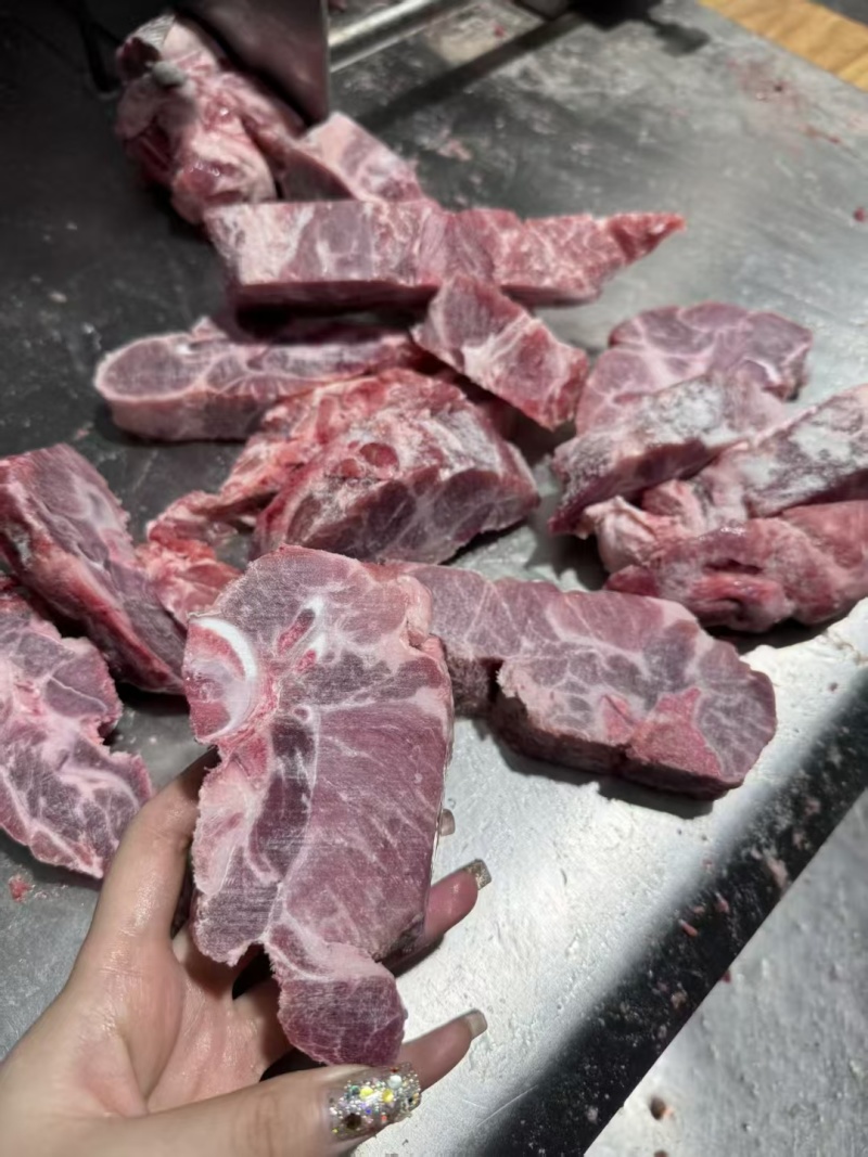 满肉猪颈骨，带肉多达50%