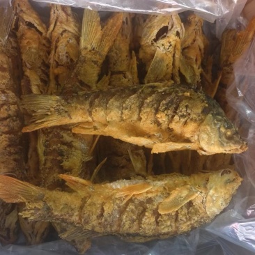 油炸大鲤鱼